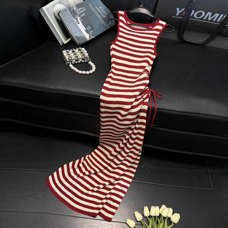 Summer New Sleeveless Striped Knit Dress, Slim Fit, Korean Style, Slimming, Outerwear, Spring and Autumn Base Long Dress