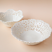 W1962 export European cream ceramic retro hollow carved French fruit basket home storage plate