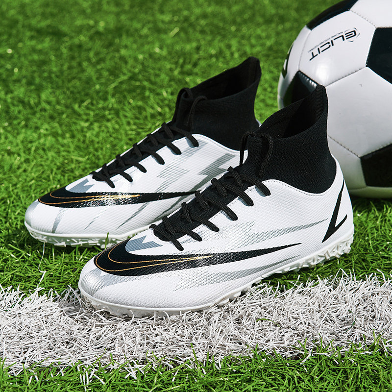 Messi C. Rogo Assassin Soccer Shoes Men and Female Student Non-Slide Training Adult Slide Shoes