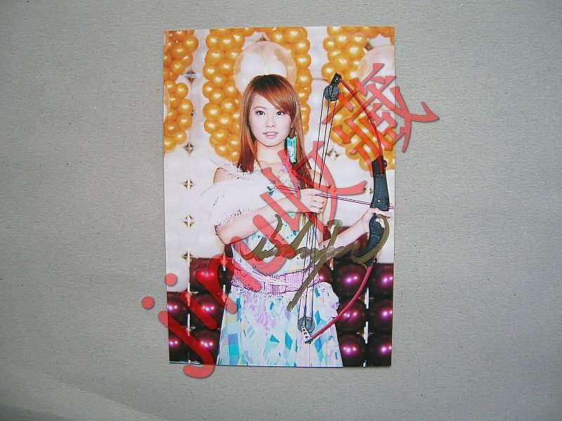 Jolin Tsai autographed photos