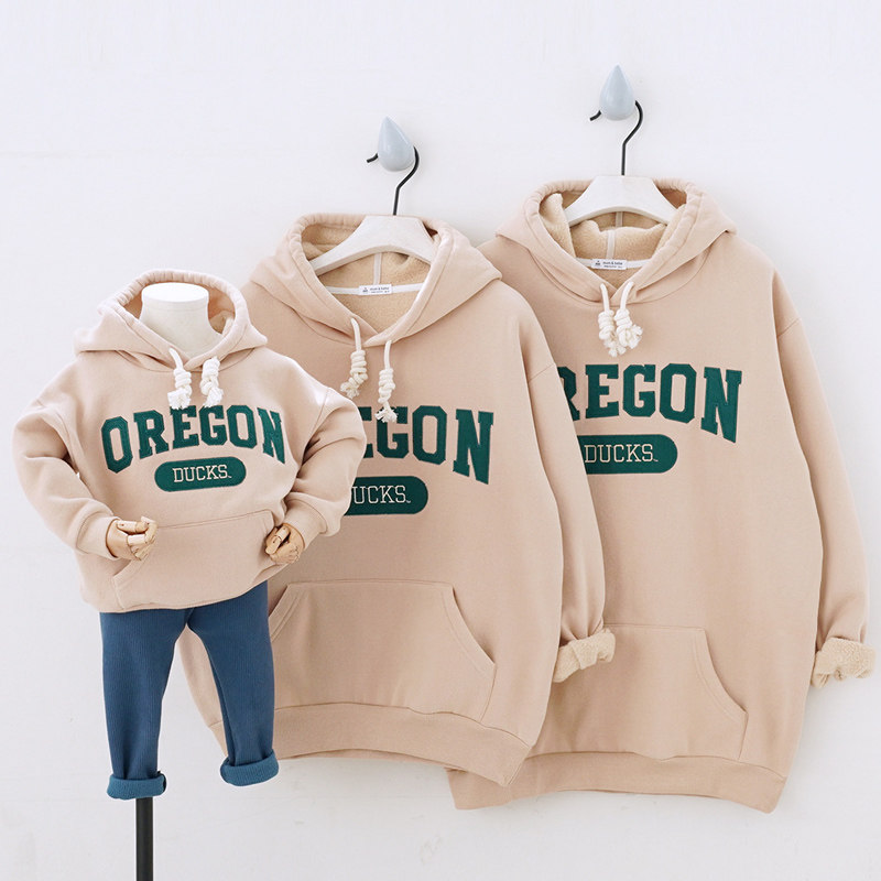 High-end necropolis to suit a family of three, four-mouthed autumn and winter new even-hat garnter jacket mother and mother's whole family clothes