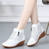 Белые комфортные туфли для матери, летние сапоги, мягкая подошва, из натуральной кожи