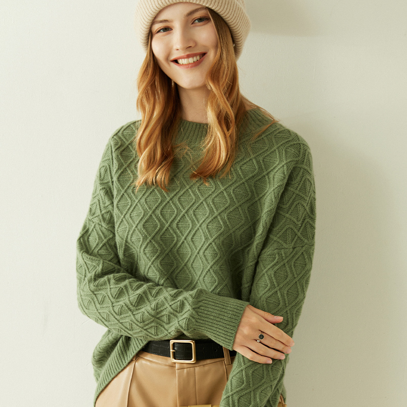 New autumn and winter cashmere knitted wool sweater women's loose outerwear round neck sweater design sense retro high-end 2021