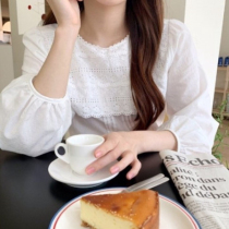 South Korea chic autumn retro age-reducing lace crochet stitching round neck watch machine back button long sleeve shirt female