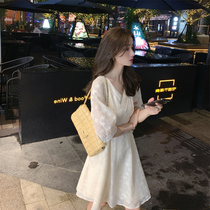 Spring and summer 2022 new womens dress design sense niche tea break French retro skirt puff sleeve a-line skirt