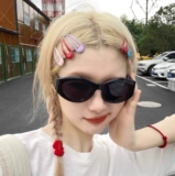 Брендовые ретро черные солнцезащитные очки подходит для мужчин и женщин на солнечной энергии, кошачий глаз