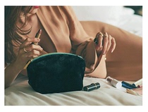 Japanese magazine December BAILA2018 appendix furry cosmetic bag storage bag handbag