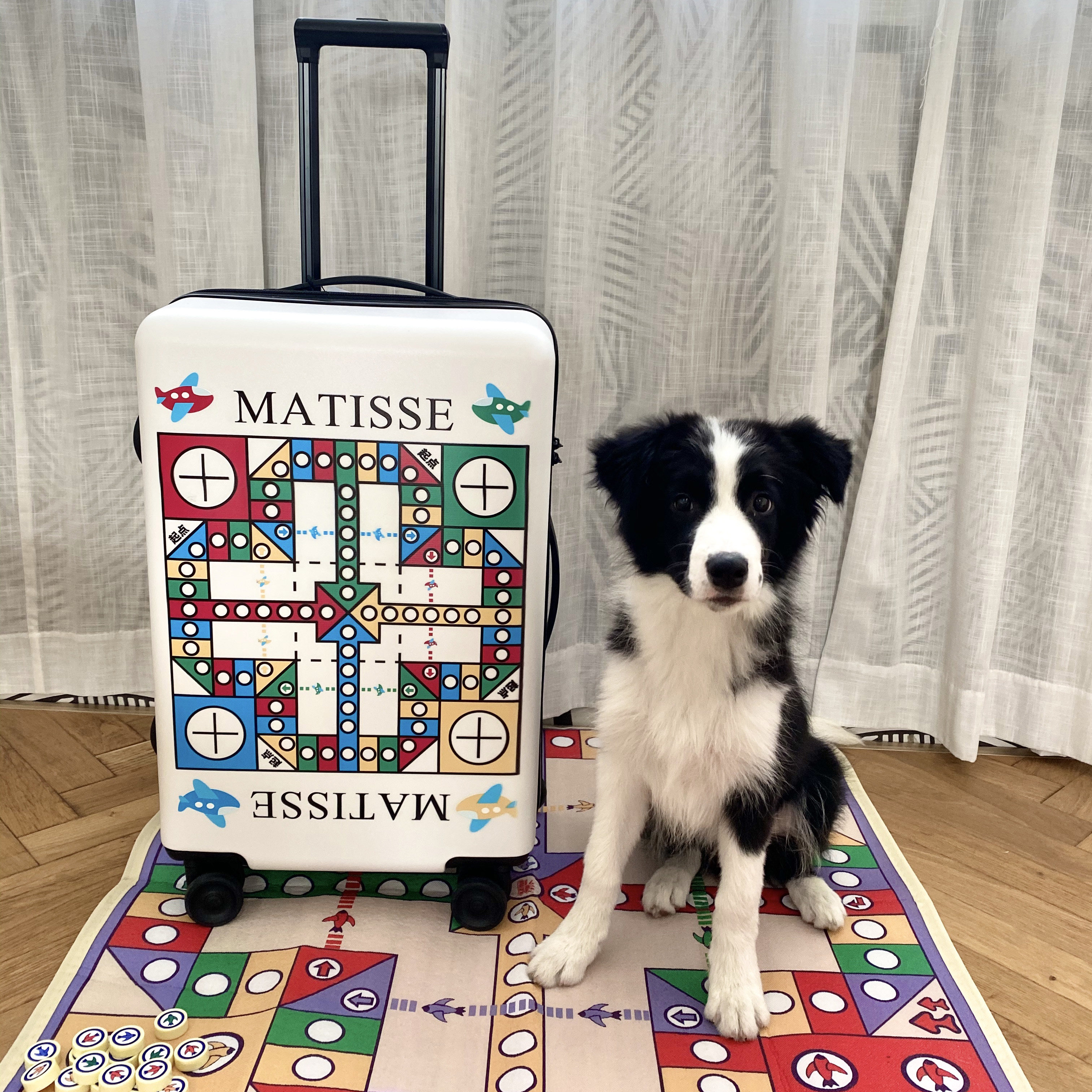 Uncle Wang only sells the tail box flying chess in 20 inches boarding 24 luggage to send chess board board