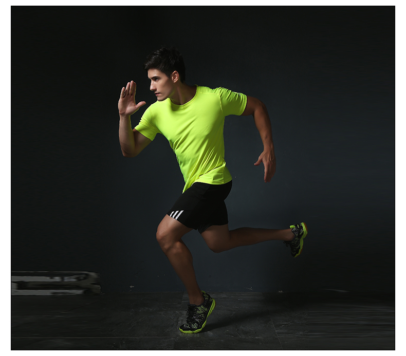 Chạy thể thao phù hợp với nam thoáng khí và nhanh chóng làm khô quần áo mùa hè độ ẩm wicking T-Shirt quần short ngoài trời lỏng hai mảnh bộ quần áo thể thao adidas
