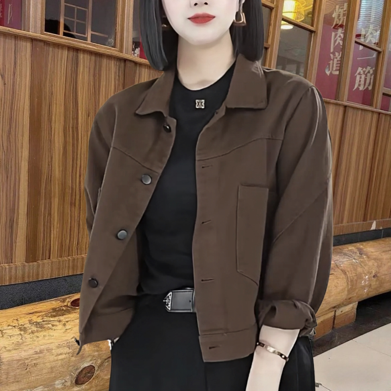 Autumn New Fashion Stylish Short Denim Jacket with Lapel Collar for Women, Middle-Aged Mom Style, Age-Reducing and Slimming Trendy Jacket Autumn New Fashion Stylish Short Denim Jacket with Lapel Collar for Women, Middle-Aged Mom Style, Age-Reducing and Slimming Trendy Jacket