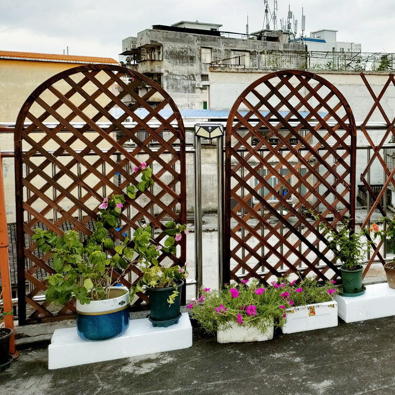 Outdoor Villa Fence Terrace Anti-Corrosion Wood Semi-Circular Lattice Climbing Plant Trellis Fence Garden Enclosure Outdoor Villa Fence Terrace Anti-Corrosion Wood Semi-Circular Lattice Climbing Plant Trellis Fence Garden Enclosure