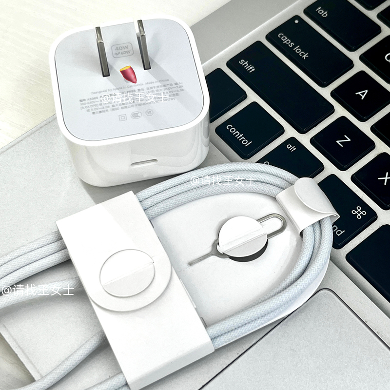 Suitable for Apple 17 Charger 40W Dynamic Fast Charging Head Promax15/16/17 Dual C-Port Braided Charging Cable with Card Pin Suitable for Apple 17 Charger 40W Dynamic Fast Charging Head Promax15/16/17 Dual C-Port Braided Charging Cable with Card Pin
