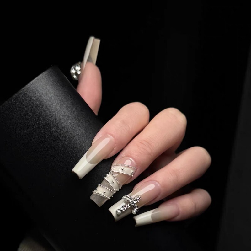 High-End French-Style Nail Patches, Long Nude Color with Pearl Decoration, Brightening Effect, Wearable Nails, Sweet and Cool Style, Croix Heart Nail Art High-End French-Style Nail Patches, Long Nude Color with Pearl Decoration, Brightening Effect, Wearable Nails, Sweet and Cool Style, Croix Heart Nail Art