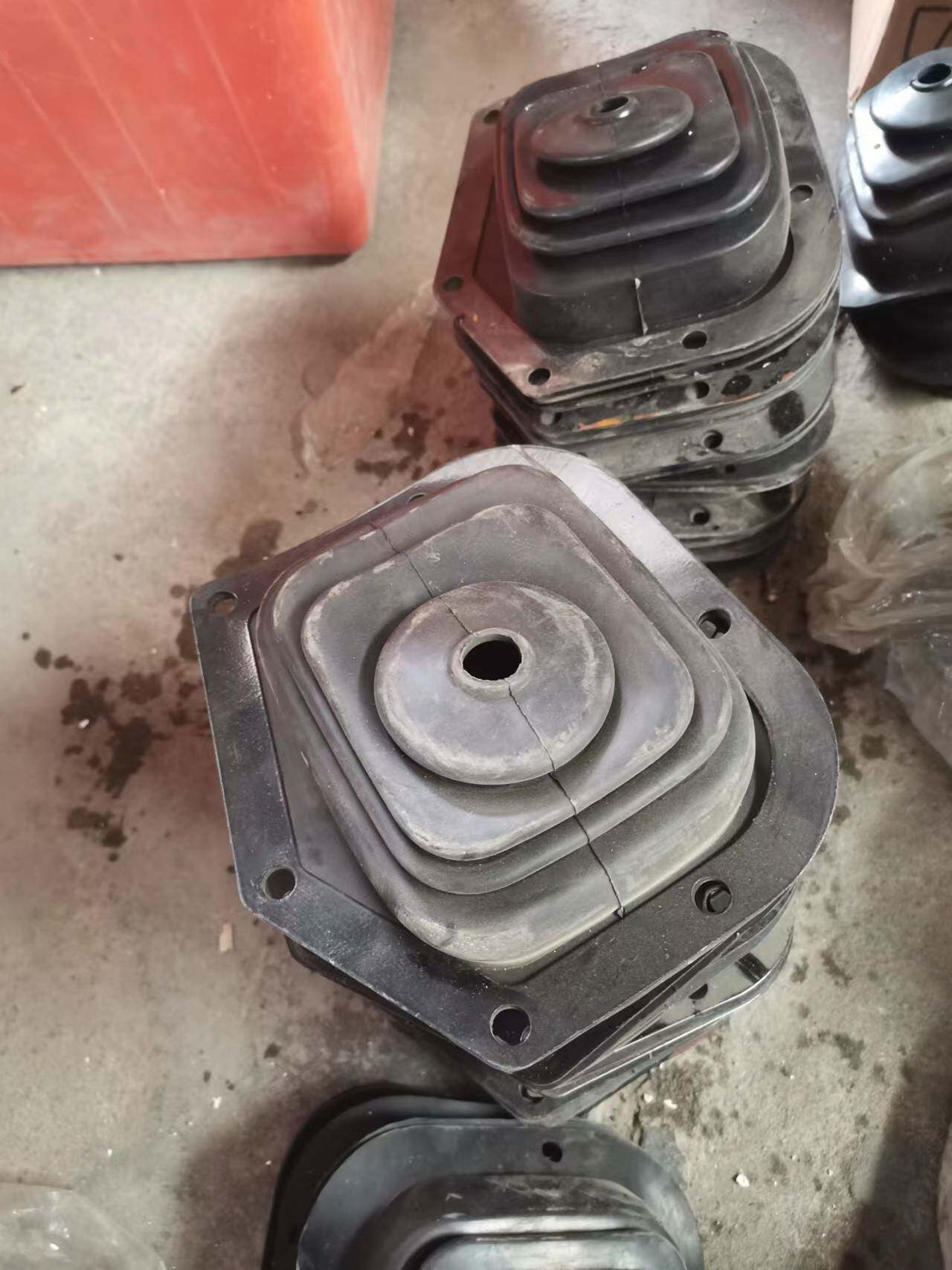 FAW Qingdao liberating the new Humvee Humvee V2 0 dragon VH2 0 speed lever anti-dust leather sleeve variable-speed lever dust cover