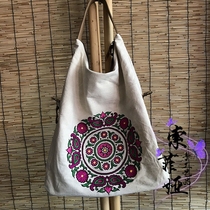 Xinjiang Gifts Original Ethnic Wind Handmade Embroidered Large Capacity Bag Female Embroidered Single Shoulder Bag Inclined Satchel 2018 New