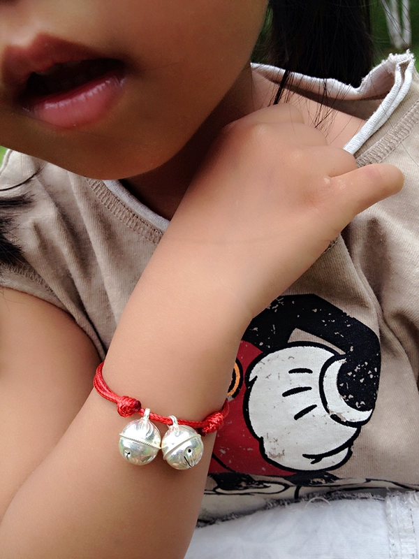 SpongeBob 925 Sterling Silver Bells Nam và nữ Baby Age Full Moon Baby Baby Kids Red Rope Bracelet Anklet - Vòng chân