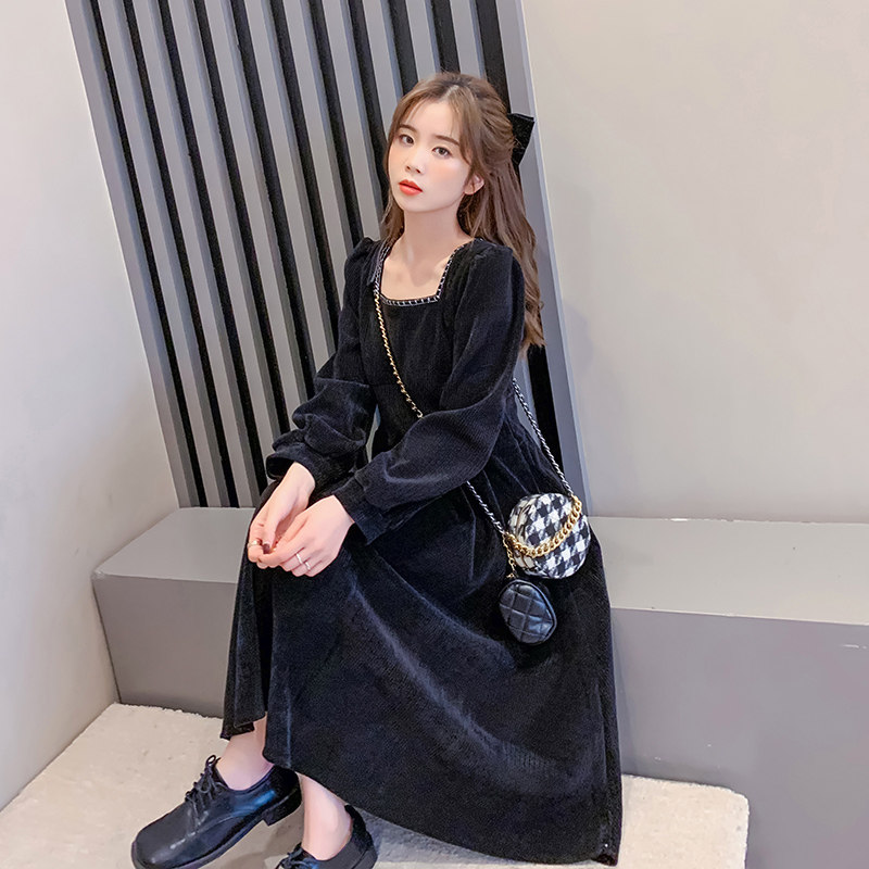2021 autumn and winter new retro long sleeves large size for pregnant women with feminine temperament Slim Lamp Core Suede style Long dress