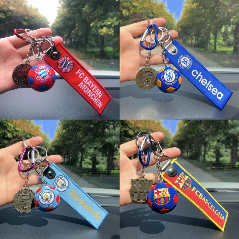 Real Madrid Liverpool Juventus Paris Chelsea Barcelona Bayern Football Team Emblem Set Keychain Small Pendant Souvenir