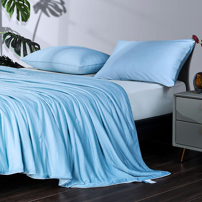 Thin air-conditioning quilt machine washable summer blanket double-sided cool summer quilt spring and autumn ice silk quilt core single