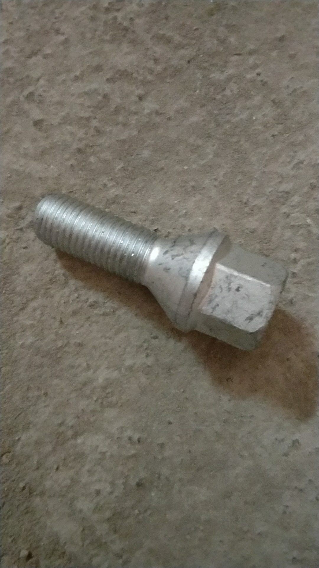 JMC Lufeng Fenghua Fashion Accessories Wheel Screws Wheel Nuts Tire Screws Tire Nuts