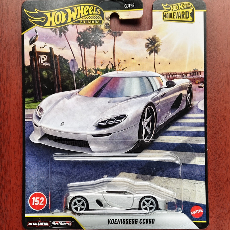 Hot Wheels Koenigsegg Cc850 Alloy Sports Car with Iron Base and Rubber Tires, Boulevard Model