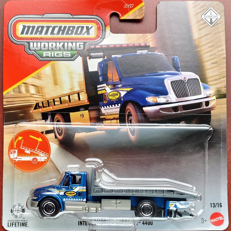 Matchbox International 4400 Transporter Flatbed Trailer Alloy Car Simulation Engineering Vehicle Collectible Series Matchbox International 4400 Transporter Flatbed Trailer Alloy Car Simulation Engineering Vehicle Collectible Series