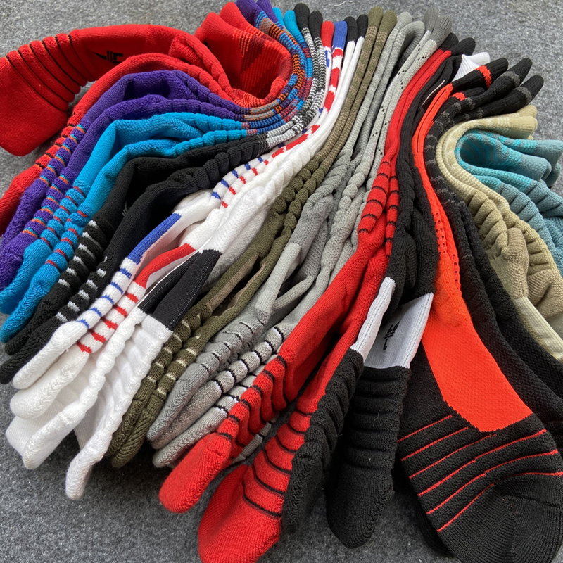 Classic Ver Player Version Mid-Calf Basketball Socks, Functional Compression Socks with Strong Wrapping Around the Left and Right Feet and Non-Slip Soles