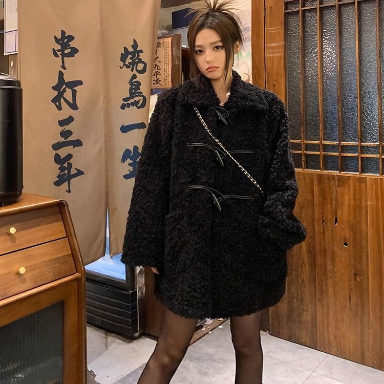 Lamb Wool Coat for Women 2025 New Autumn and Winter Women's Clothing with Horn Buttons, Mid-Length, Black, Thickened, Eco-Friendly Faux Fur Coat Lamb Wool Coat for Women 2025 New Autumn and Winter Women's Clothing with Horn Buttons, Mid-Length, Black, Thickened, Eco-Friendly Faux Fur Coat