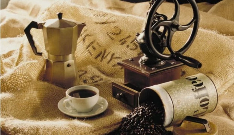 Xuất khẩu chính hãng Ý Mocha nồi nhôm nồi cà phê Thiết bị cà phê Máy pha cà phê gia đình Ý Moka pot