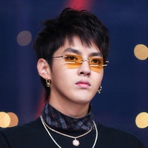 2019 China new rap with Wu Yifan orange yellow glasses transparent hipster ultra-light sunglasses woman