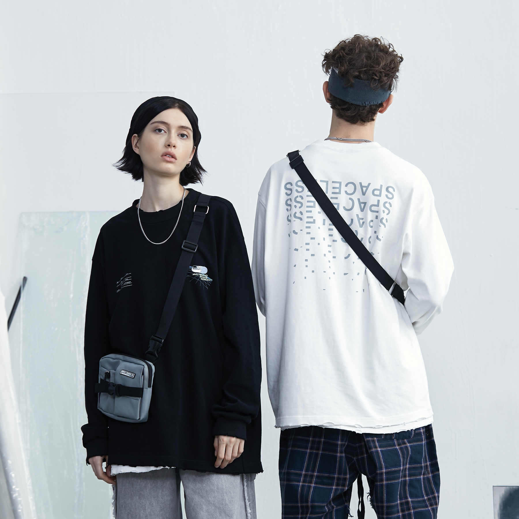 MULT National Tide Pure Color Hip Hop Long Sleeve Capsule Spaceship Round Collar Loose Autumn Winter T-shirt Disrupts The Undershirt Man