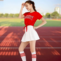 Красная белая юбка, носки