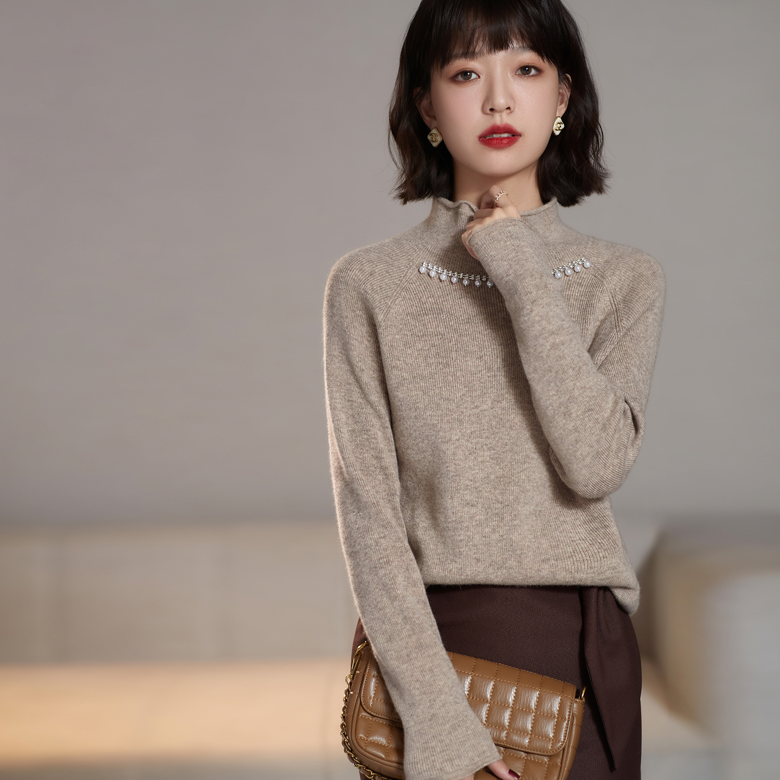 Exquisite beauty, gentle and temperament~ wool pearl collar pullover sweater women's autumn and winter new 2022