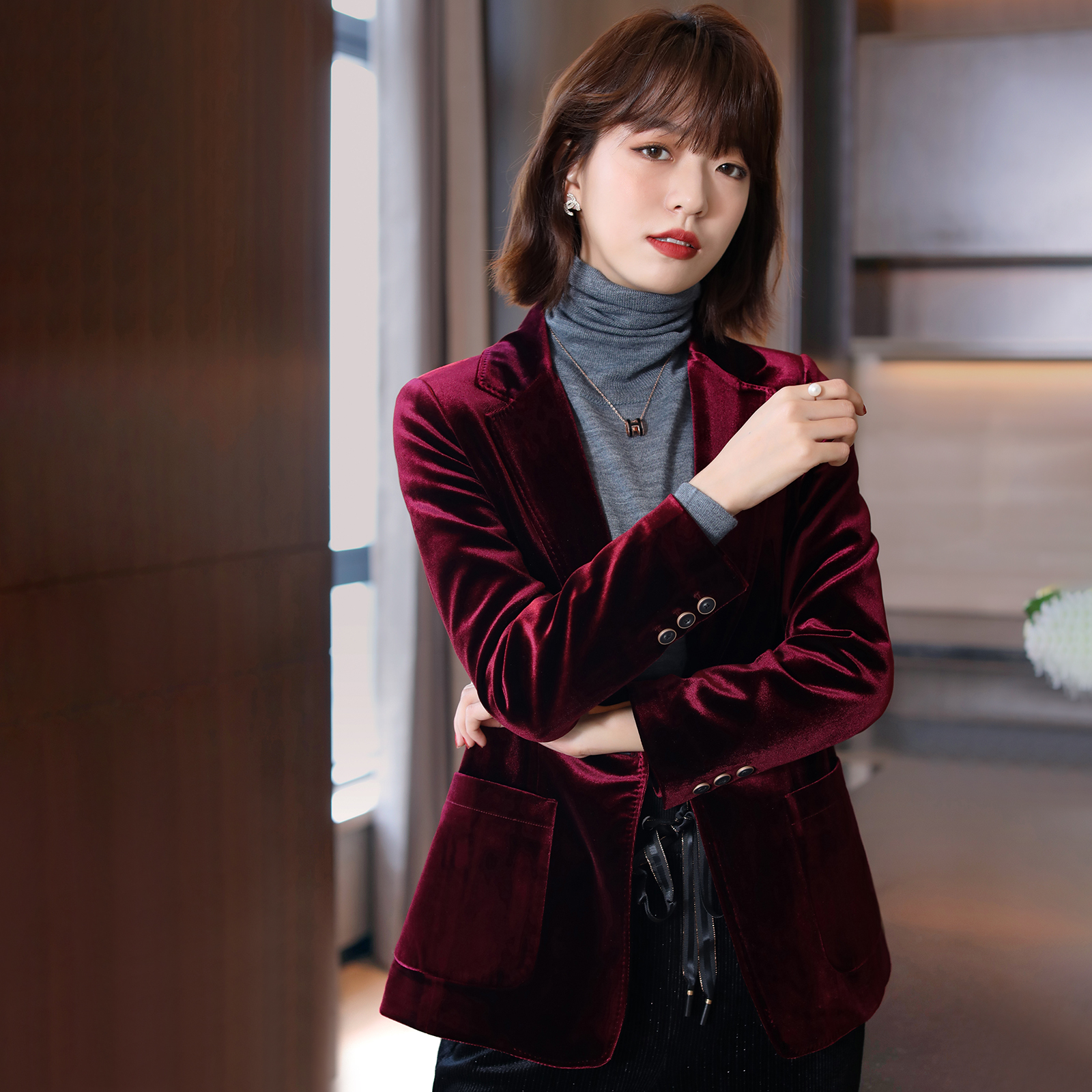 FENPERATE 2022 autumn and winter new elegant texture retro gold velvet wine red one button suit women