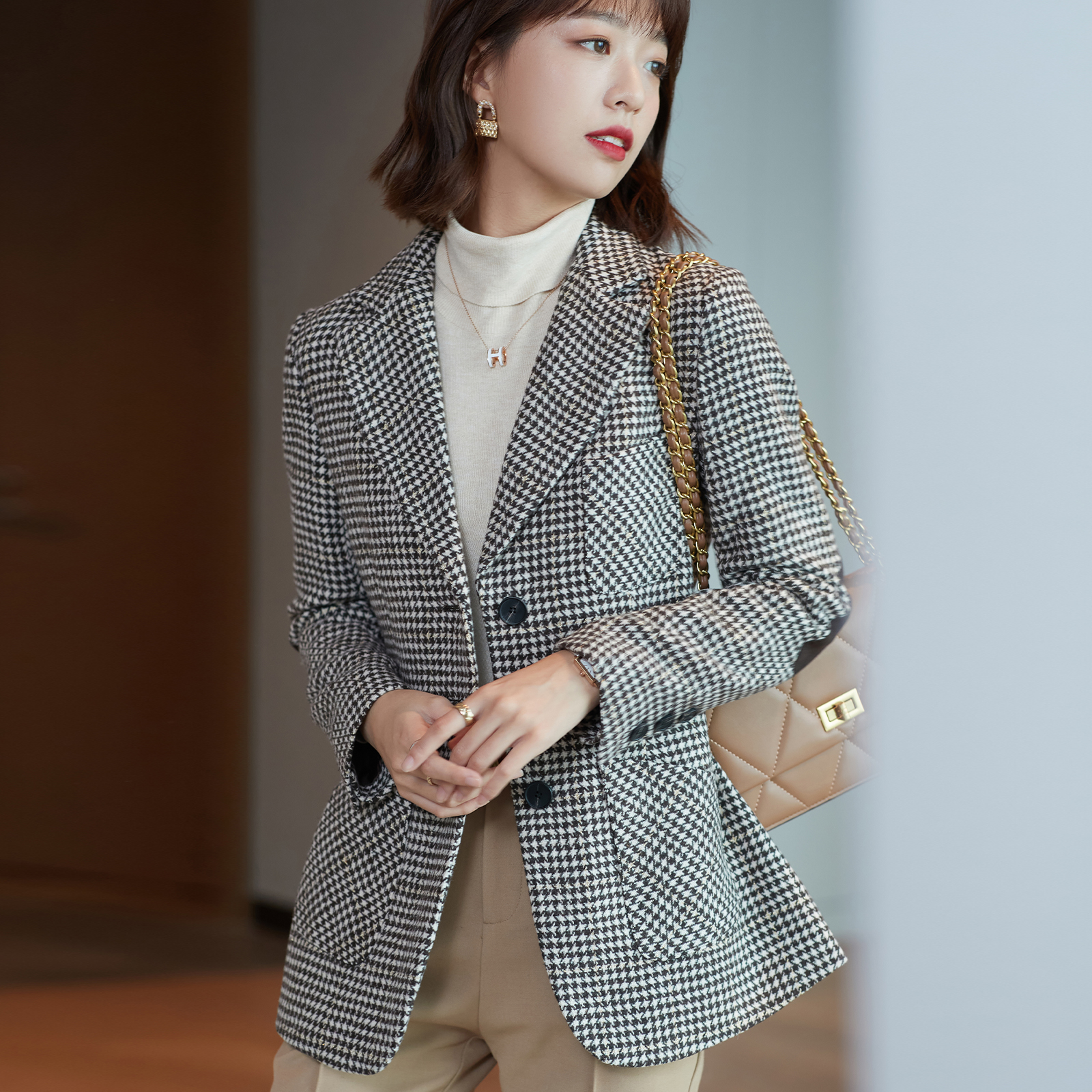 High-quality woolen fabric, soft and delicate tentacles ~ 2022 autumn and winter high-end commuter houndstooth suit women's clothing