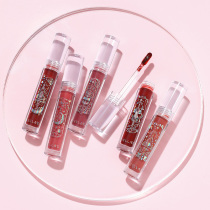 The water is clear and the Mirror lip glaze film is not stained.