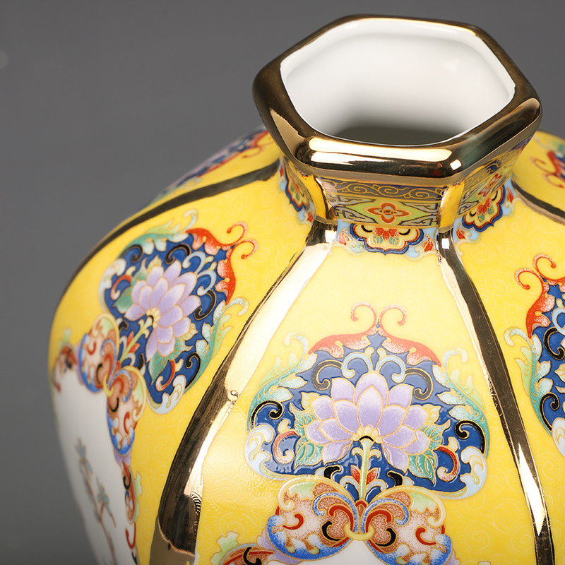 景德镇仿清乾隆珐琅彩花鸟纹六方瓶，收藏界的宠儿？🎨-仿古瓷器-淘宝好物网