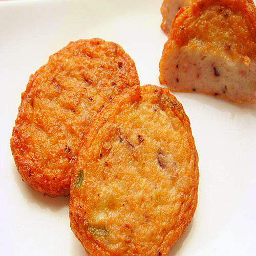 7-11 off to cook hotpot fish balls ~ string of incense good stew hot and boiling hot and hot with a little bit ~ squid cake octopus cake (5 pieces)