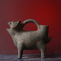 Red pottery animal-shaped pot antique pottery ornaments pottery pot ancient style collection of art old goods and old objects ancient shelf decoration