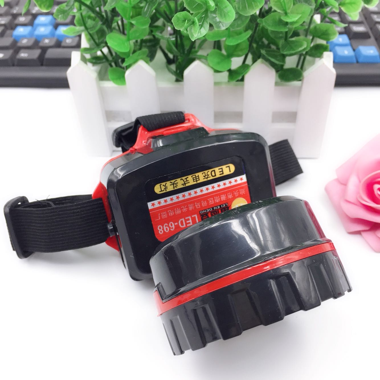 Ánh sáng chói sạc chính hãng LED bắt bọ cạp đèn pha chiếu sáng ngoài trời gắn đầu bắt xúc xắc đèn công suất cao đèn pin đội đầu siêu sáng 30w