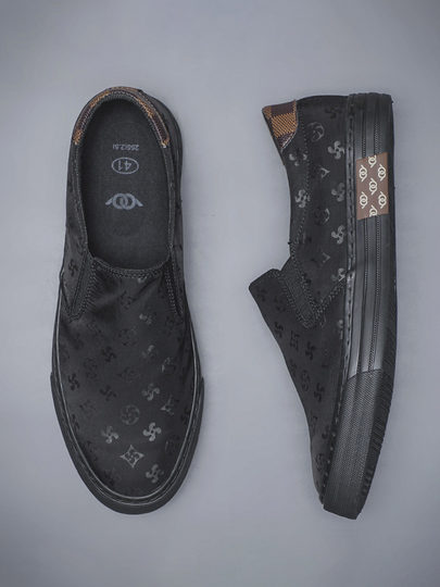 Men's shoes spring new canvas shoes men's driving soft sole slip-on casual shoes men's lazy sneakers men's loafers