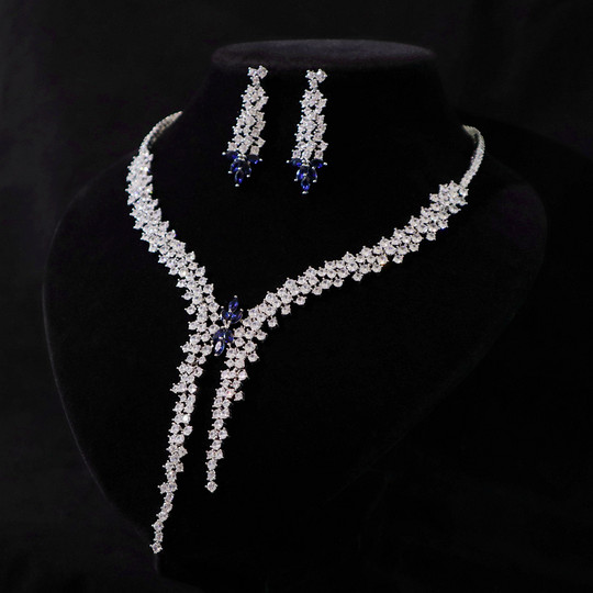 High-End New Jewelry, Light Luxury Zircon Evening Dress Accessories, Wedding Jewelry Necklace and Earrings Two-Piece Set with Silver Needle