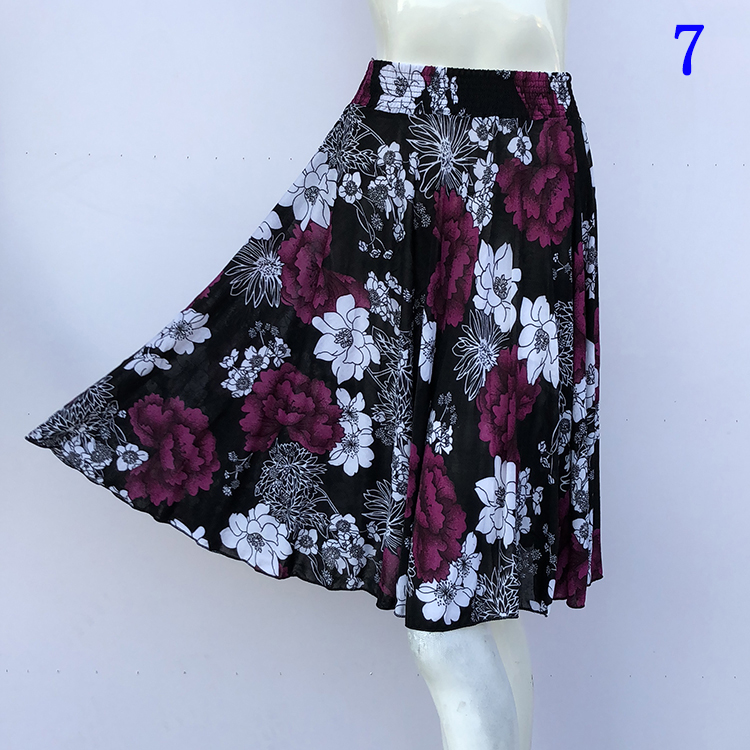 Mẹ váy váy mùa hè đàn hồi eo váy hoa băng lụa phụ nữ trung niên nhảy vuông sundress áo phao trung niên