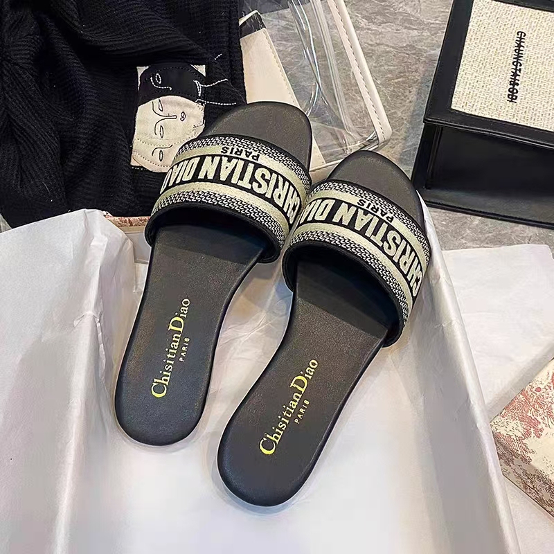 Italy【Cantsi Kéli】Trendy and Independent ⭐ New Style Genuine Leather Flat Flip-Flops for Women 1cm