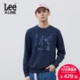 Lee nam 18 mùa xuân và mùa hè mới X-line màu xanh hải quân dài tay áo thun áo len L318892SGB8D áo len nam cổ lọ