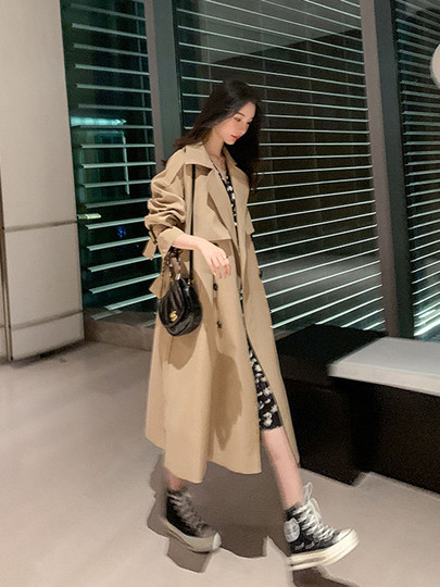 Abrigo cortavientos para mujer primavera y otoño 2025 nuevo abrigo popular de estilo mediano y largo pequeño estilo británico este año