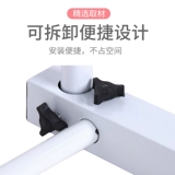 Капитальная столовая легкая атлетика обучения маленькой колоночной гонке, оценивающая начальная и средняя школа, пересекают регулируемые джамперские стойки вверх по течению