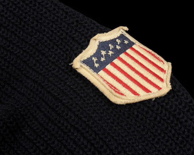RL ຝ້າຍເກົ່າແກ່ແລະ linen ວັດຖຸຫນາແຫນ້ນທີ່ຜະສົມຜະສານຫມຶກສີຟ້າ 1932 patch ເສື້ອ sweater ຄລາສສິກ