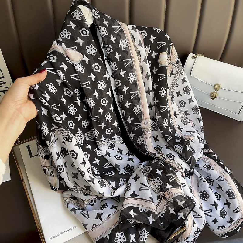 Luxe Temperament Alphabet Chain Scarf Female Decorative Silk Scarf Sunscreen Shawl Scarf
