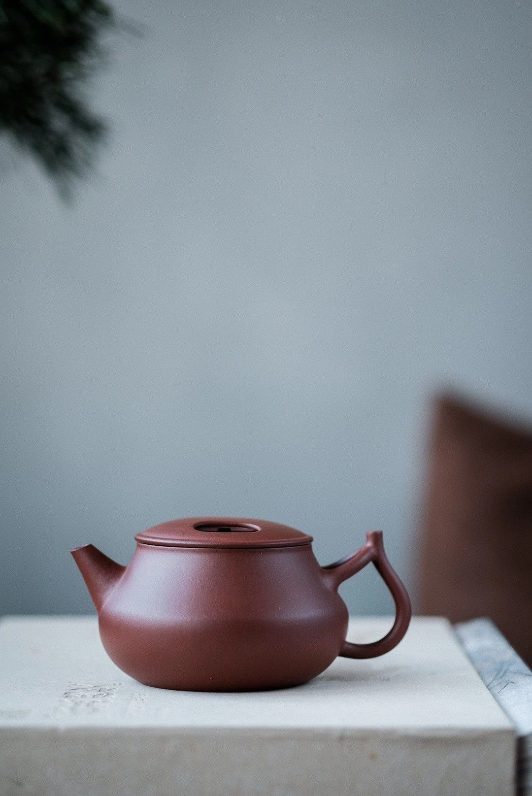 Pottery and porcelain art Yixing original mine Purple Sand Craftsmanship Maker of the whole hand made of original mine bottom trough clear and plowing pot 200CC